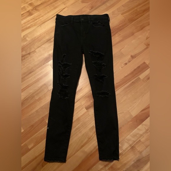 Black distressed American Eagle jeggings - Picture 2 of 6